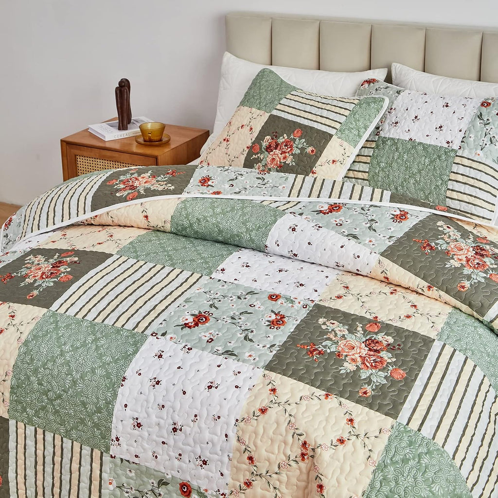 Patchwork Quilt Set Full/Queen, 3 Pieces Green Floral Plaid Summer Bedspread Coverlet Set, Soft Microfiber Reversible