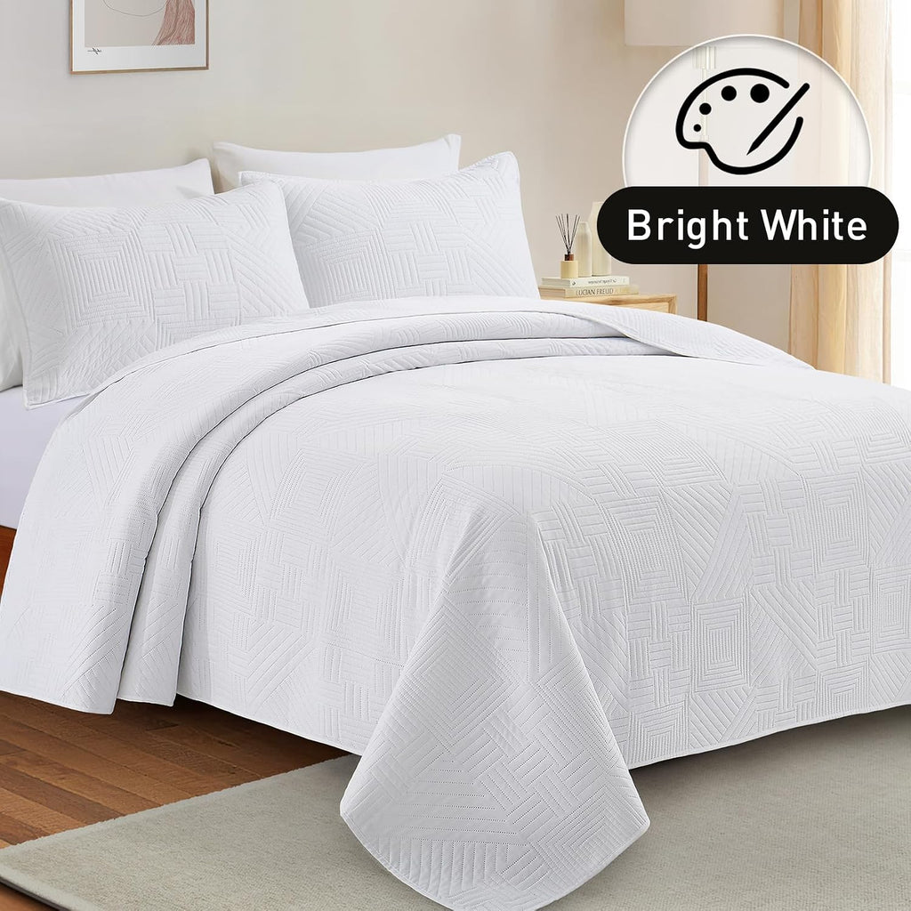 White Quilt with Pillow Shams, Summer Soft Geometric Pattern Bedspread, 3 Pieces Lightweight Coverlet Bedding