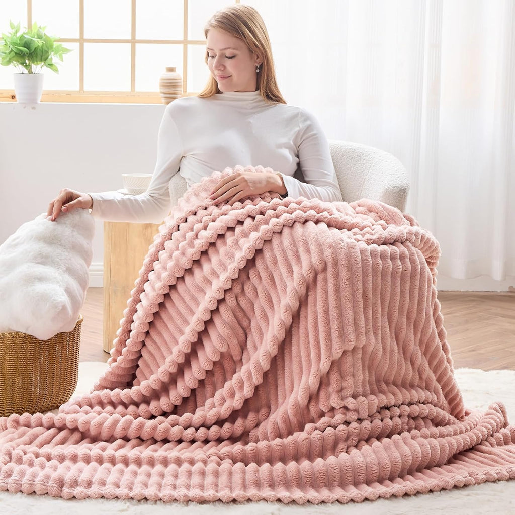Super Soft Throw Blanket Pink Premium Silky Flannel Fleece 3D Ribbed Jacquard Lightweight Bed Blanket All Season Use