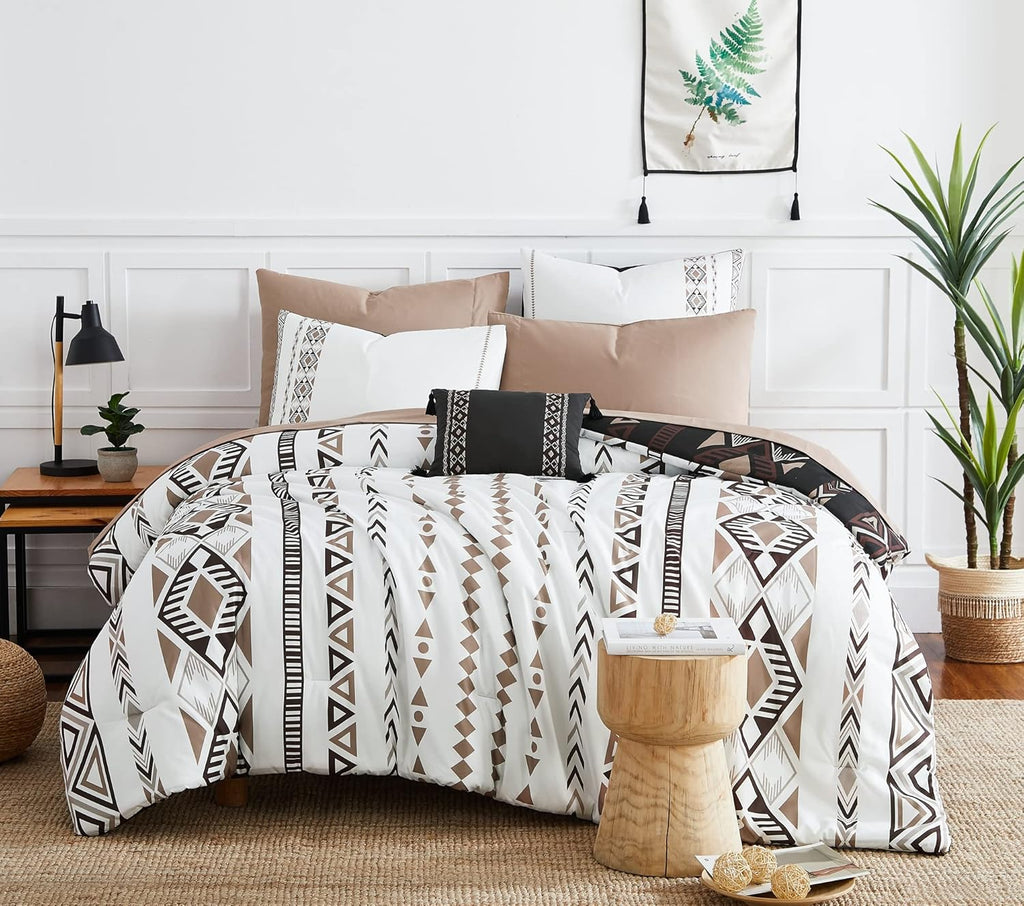 Comforter Set - 7 Pieces Boho Bed in a Bag, Western Bedding Set for All Seasons