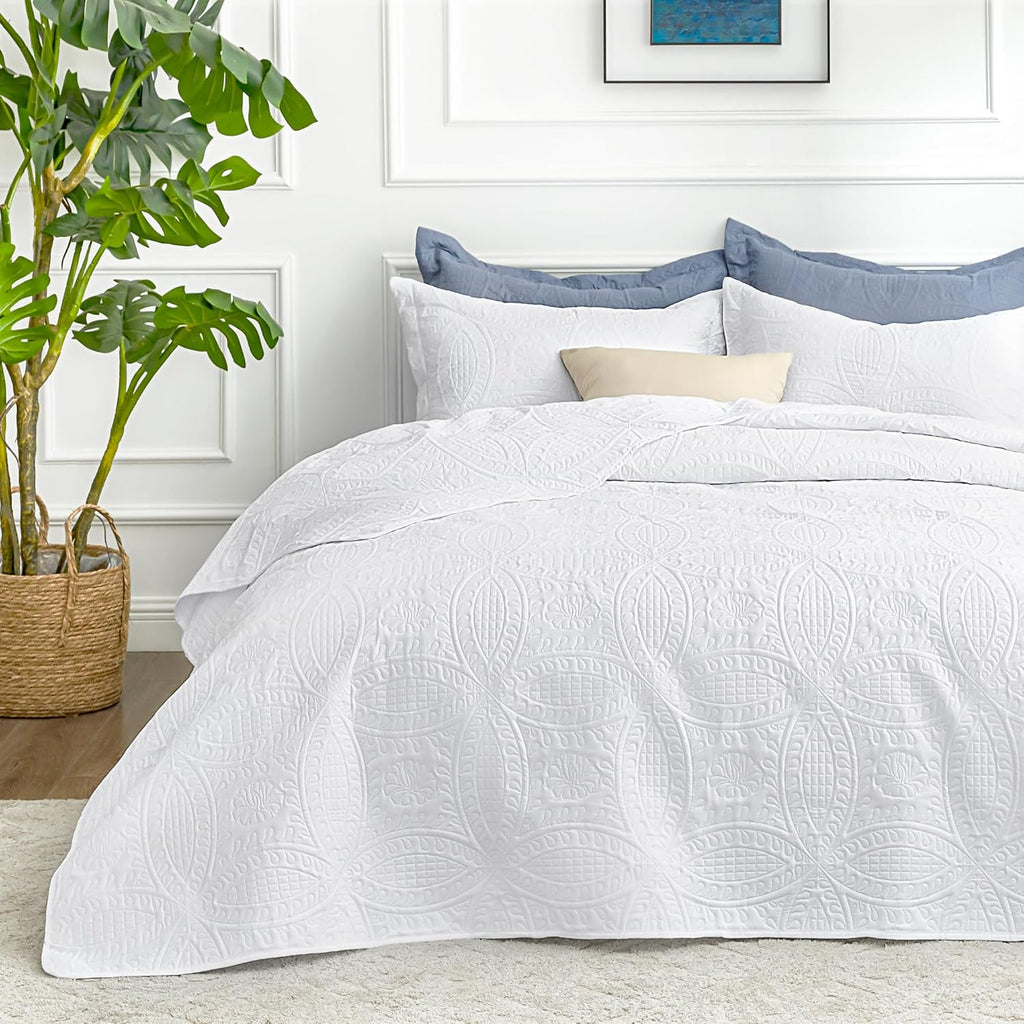 King Quilt Set White Bedspreads - Soft Bed Summer Lightweight Bedspread Comforter - Modern Style Coin Pattern - Set of 3