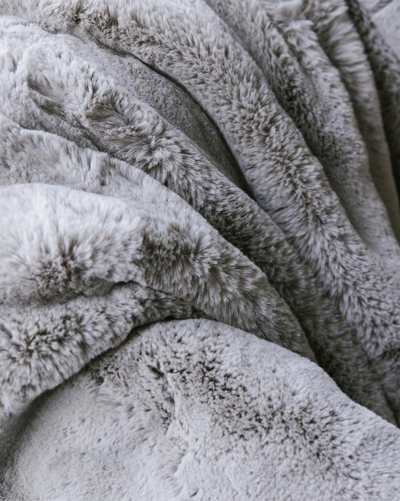 Cuddle Blanket, Faux Fur Ultra-Soft Luxury Throw Blanket