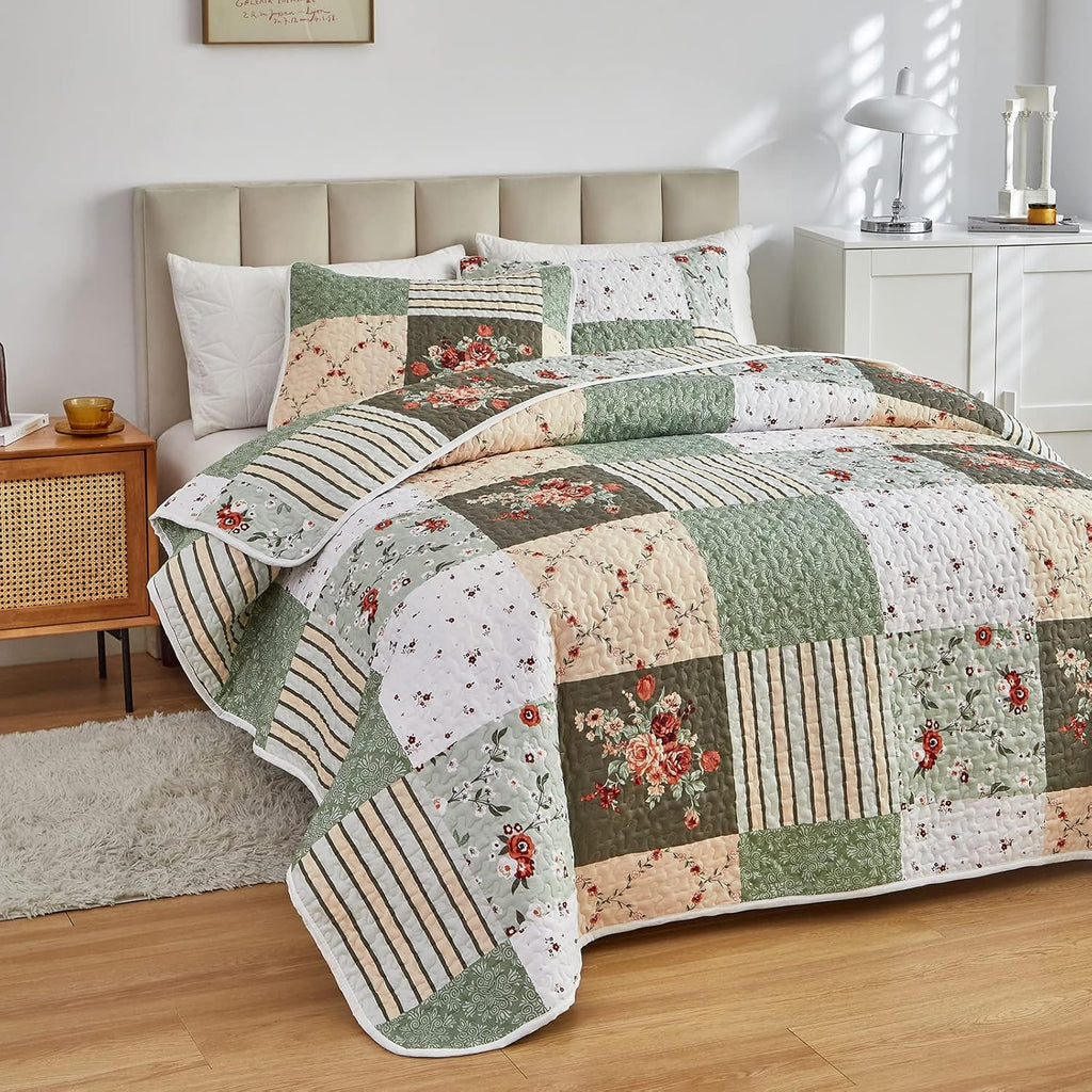 Patchwork Quilt Set Full/Queen, 3 Pieces Green Floral Plaid Summer Bedspread Coverlet Set, Soft Microfiber Reversible
