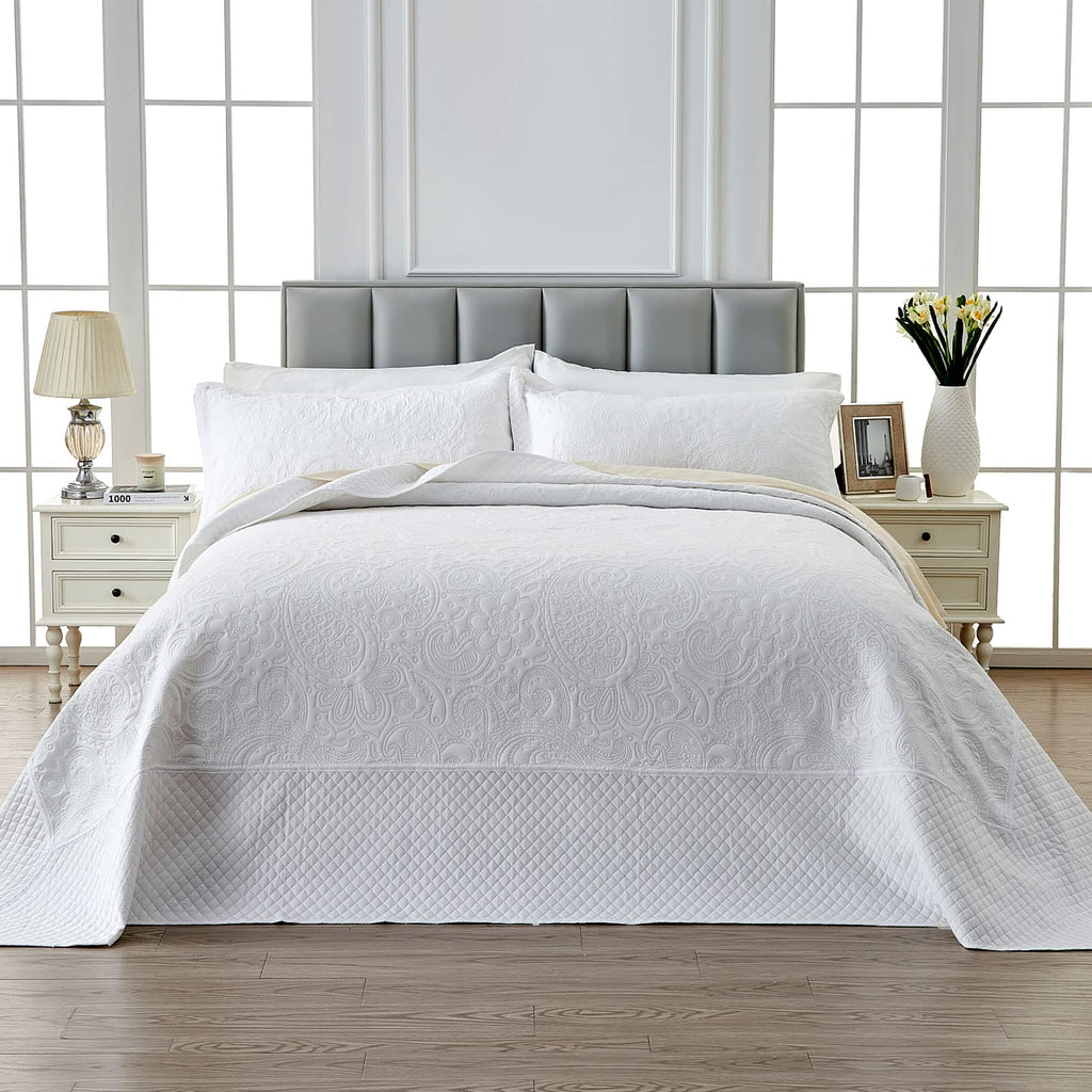 Alaska King Bedspread 132x 120, Solid White, 3 Piece Soft Microfiber Lightweight Oversized King Quilt Bedding Set