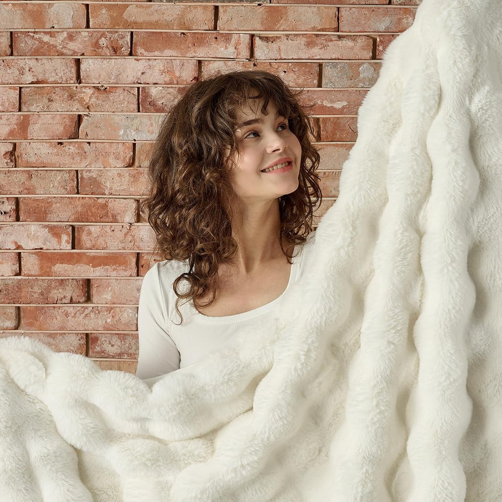 Faux Fur Throw Blanket Cream White - Big Bubble Rabbit Fluff Blanket, Small Fluffy Fuzzy Cozy Blanket, Thick Furry