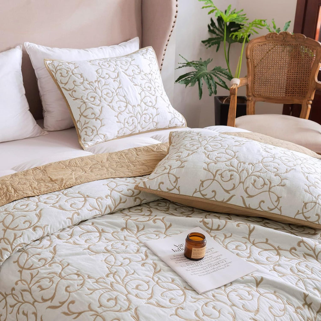 Quilt Set 3-Piece, Cotton Blend Reversible Bedspread, Elegant Beige Embroidery Pattern Coverlet with 2