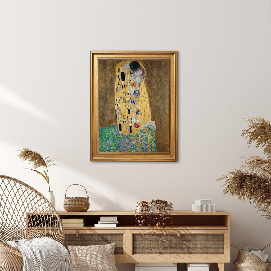 Gold Framed The kiss by Gustav Klimt Poster Romantic Symbolist Wall Art Classic Oil Painting Reproduction Canvas