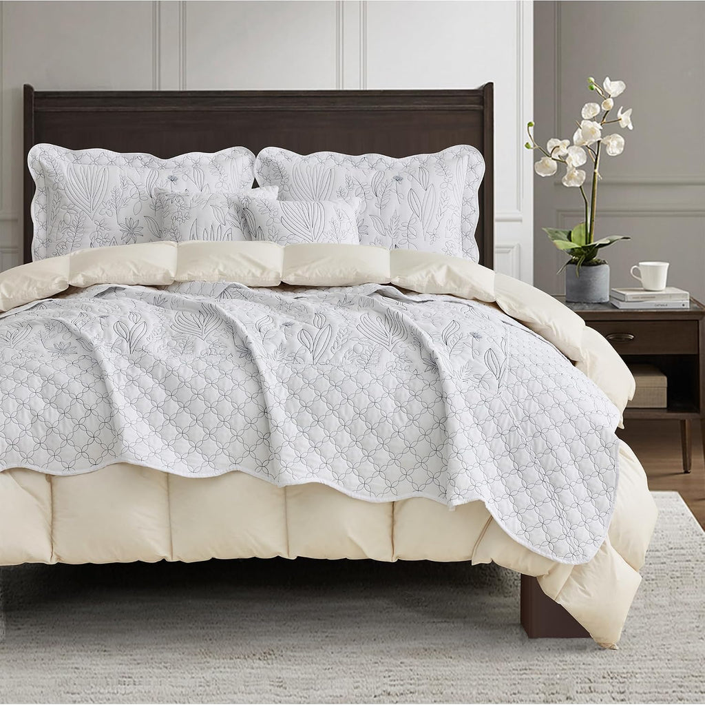 Botanical Oversized Bedspread King - Leaves Pattern Stitching Quilt Set - Elegant & Fresh Style Bedding Coverlets