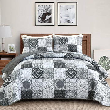 Grey Black Quilt Set, Boho Plaid Patchwork Bedspreads Coverlet Set, 3 Pieces Soft Lightweight Microfiber