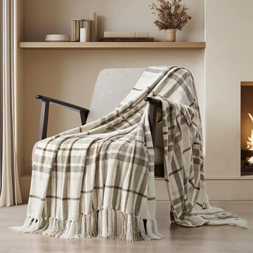 Plaid Chenille Throw Blanket, Super Soft Cozy Decorative Farmhouse Plaid Throw with Tassels, Lightweight Chenille