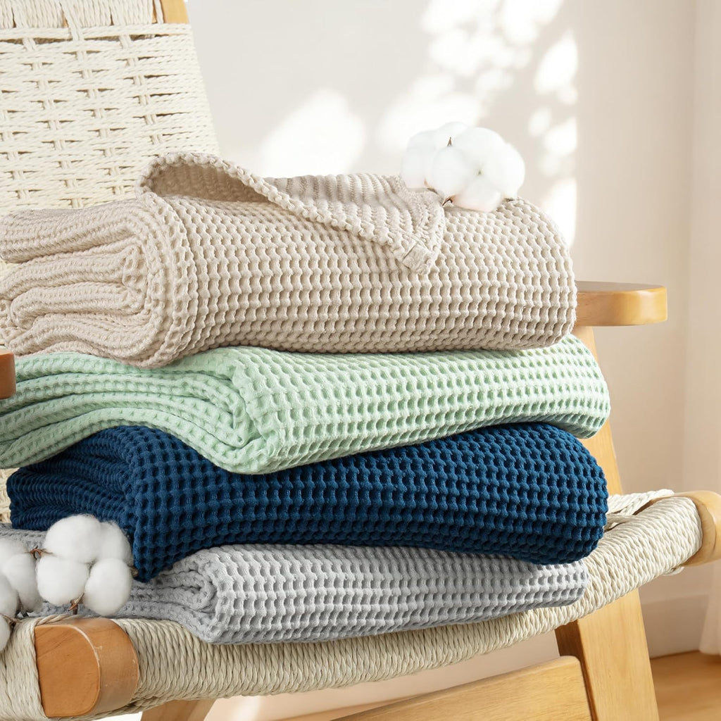 100% Cotton Waffle Throw Blanket, Lightweight and Breathable Gauze Muslin Blanket for Summer, Moisture-Wicking, Home