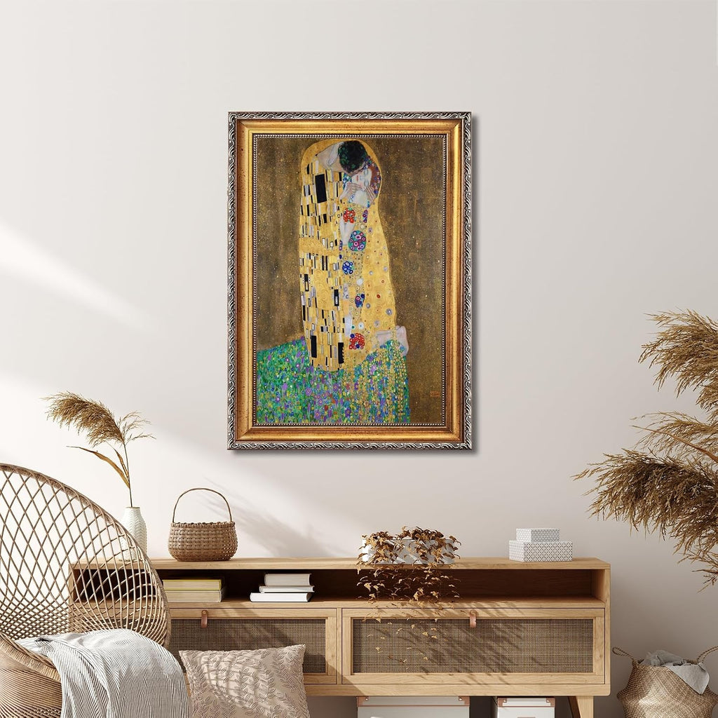 Retro Framed The kiss by Gustav Klimt Poster Romantic Symbolist Wall Art Classic Oil Painting Reproduction Canvas