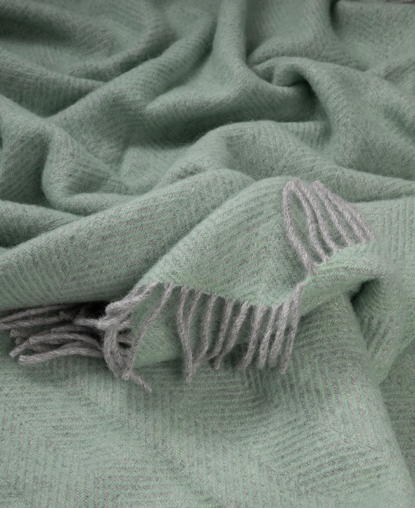Highland Tweeds Herringbone 100% Pure New Wool Throw (Basil)