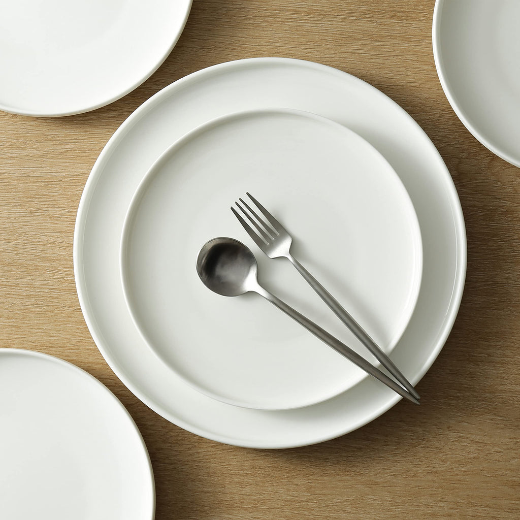 Lain Quinn Bone China 12-Piece Dinnerware Set, White