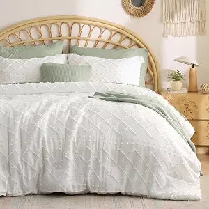 King Comforter Set - White Comforter, Boho Tufted Distressed Vintage Bedding for Kids, 3 Pieces Farmhouse-Style Bed - Set of 3