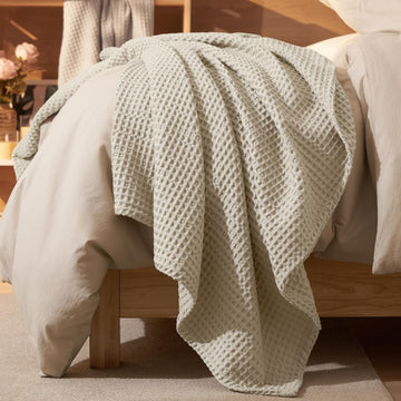 Ultra Soft Waffle Weave Blanket Throw Blanket, Lightweight Breathable Cooling Skin-Friendly Throw for Spring Summer