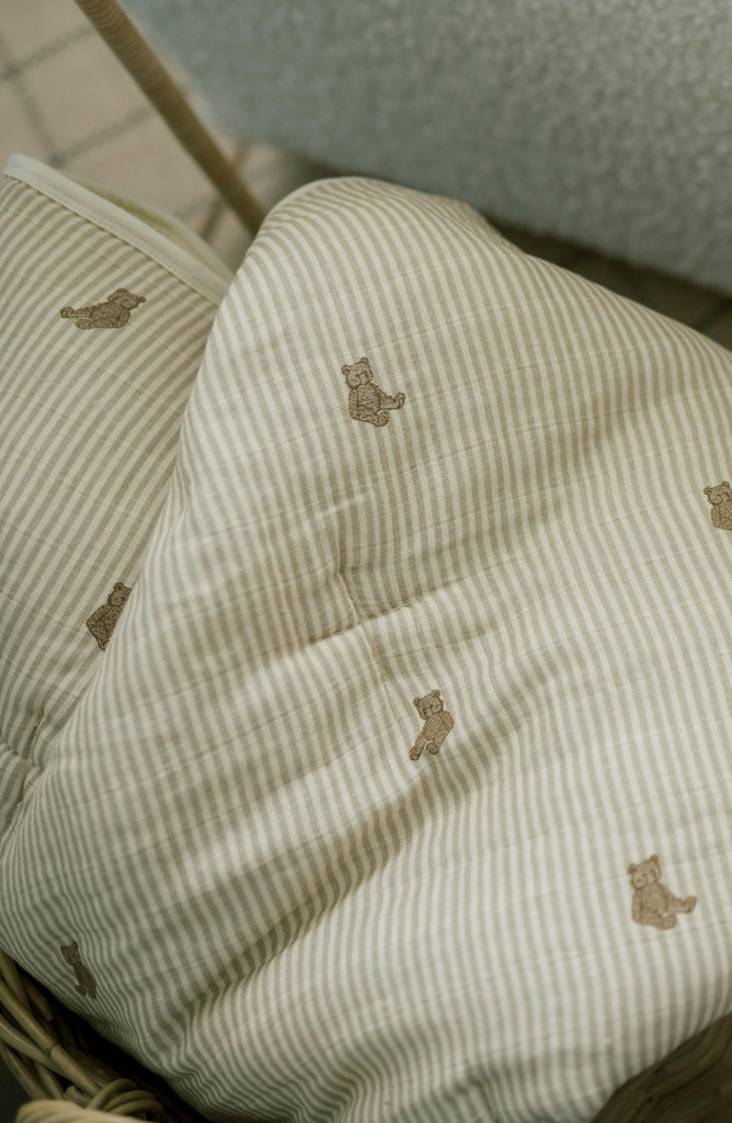 Bear Crib Bedding Set, 5-Layer Organic Cotton Muslin Crib Quilt & Sham, Teddy Bear Nursery, Toddler Comforter 45x60