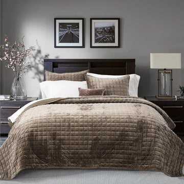 Luxury Velvet Quilt Set Bedding Sets, Ultra Soft Velvet Comforter Set, Lightweight Channel Box Stitch Oversized