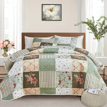 Patchwork Quilt Set Full/Queen, 3 Pieces Green Floral Plaid Summer Bedspread Coverlet Set, Soft Microfiber Reversible