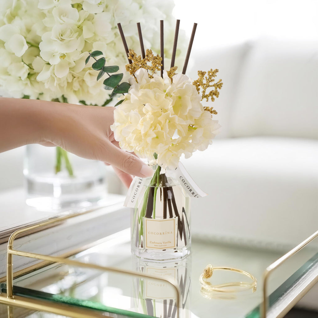 Reed Diffuser - Cashmere Vanilla 8.5 Fl.oz Flower Reed Diffuser with Sticks, Bedroom Bathroom Shelf Decor (Floral