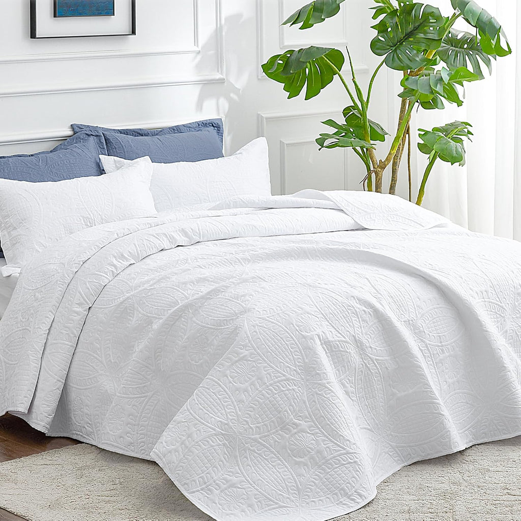 King Quilt Set White Bedspreads - Soft Bed Summer Lightweight Bedspread Comforter - Modern Style Coin Pattern - Set of 3