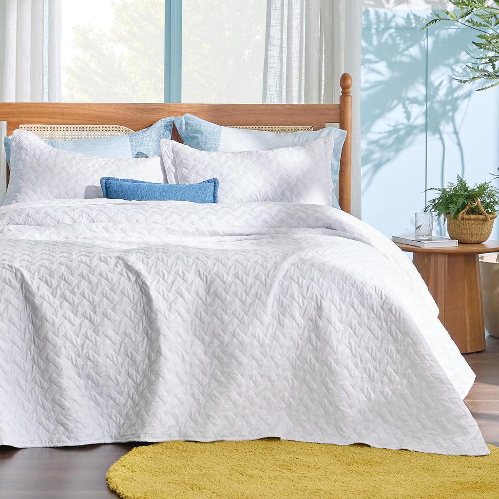 Quilts - Lightweight Bedspreads with Basket Weave Pattern, Soft Quilt Bedding Set, White Comforter Set