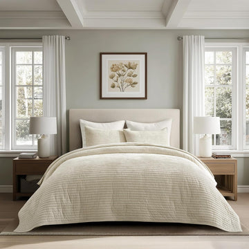 Velvet Quilt Set, Luxurious Soft Striped Channel Bedding Set, Lightweight Velvet Comforter for All Season