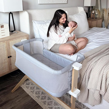 Bassinet & Bedside Sleeper with Mattress & Sheet