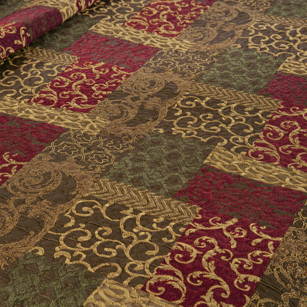 3 Piece Traditional Patchwork Quilt Set, Red Gold