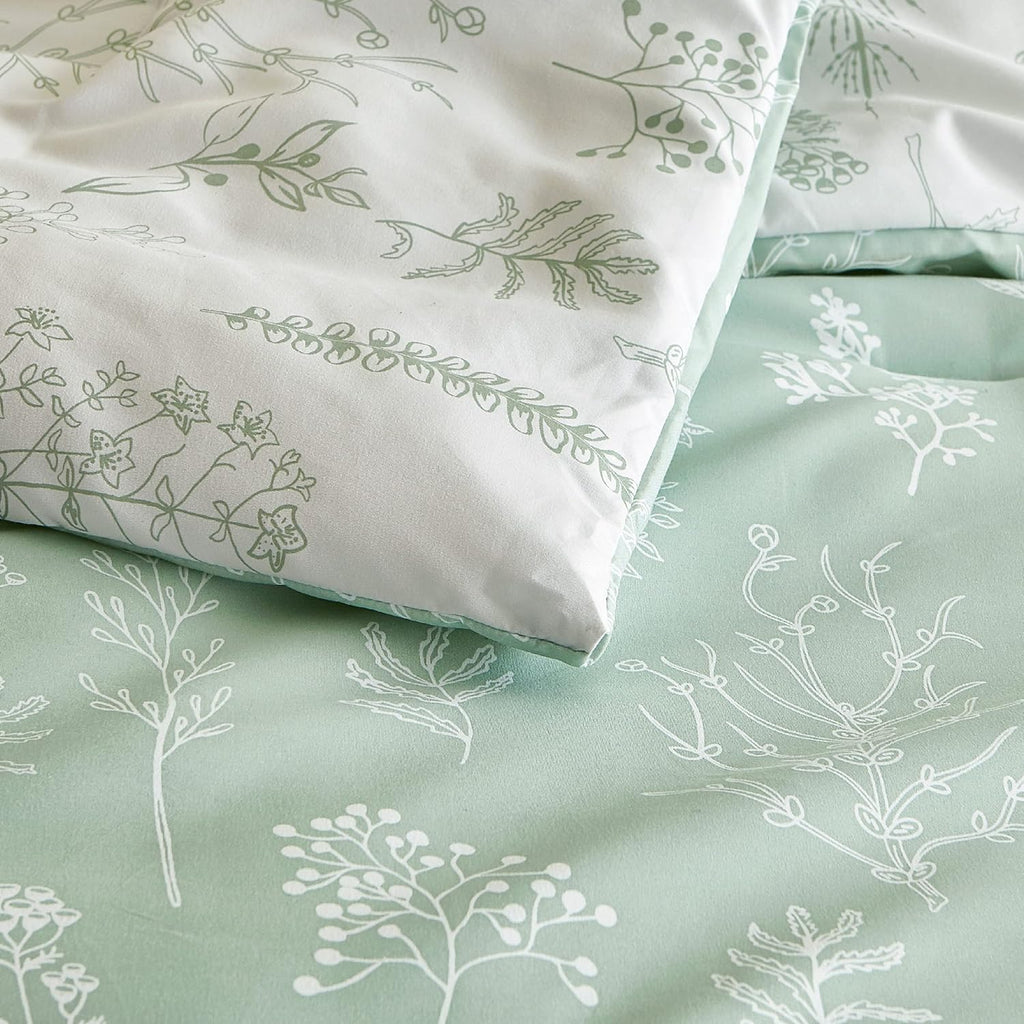 Comforter Set - Sage Green Bed Set, 3 Pieces Cute Floral Bedding