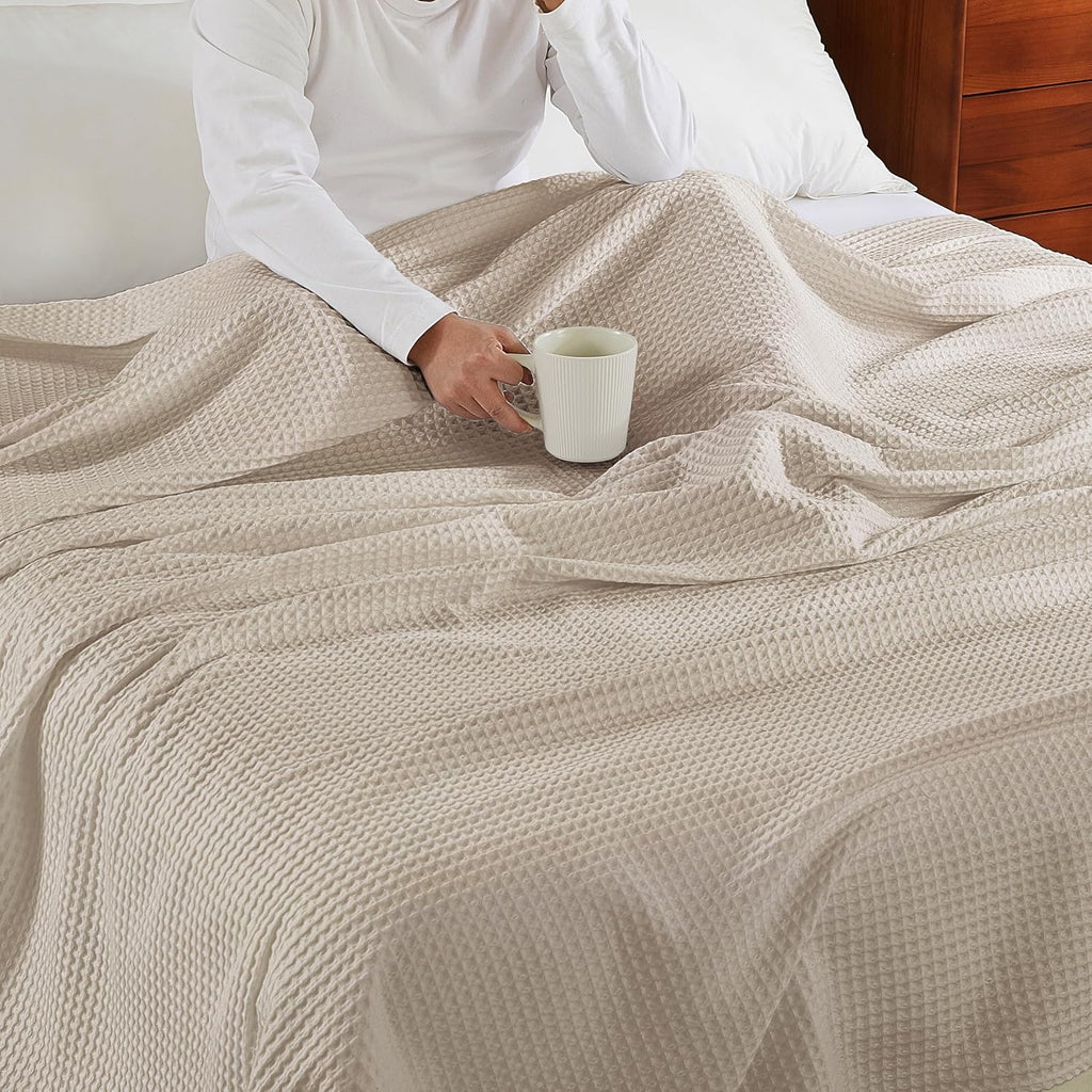 100% Egyptian Cotton Waffle Weave Throw Blanket, Soft Lightweight Bed & Couch Blanket for All Seasons (Light Khaki