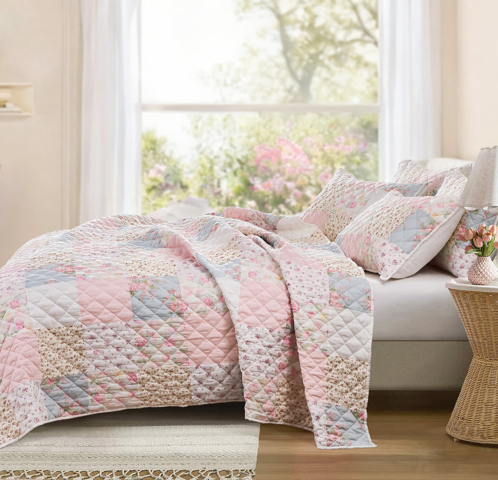 Real Patchwork Quilt Set, 3 Piece Cotton Front Floral Pink Bedding, Boho Farmhouse Reversible Bedspread