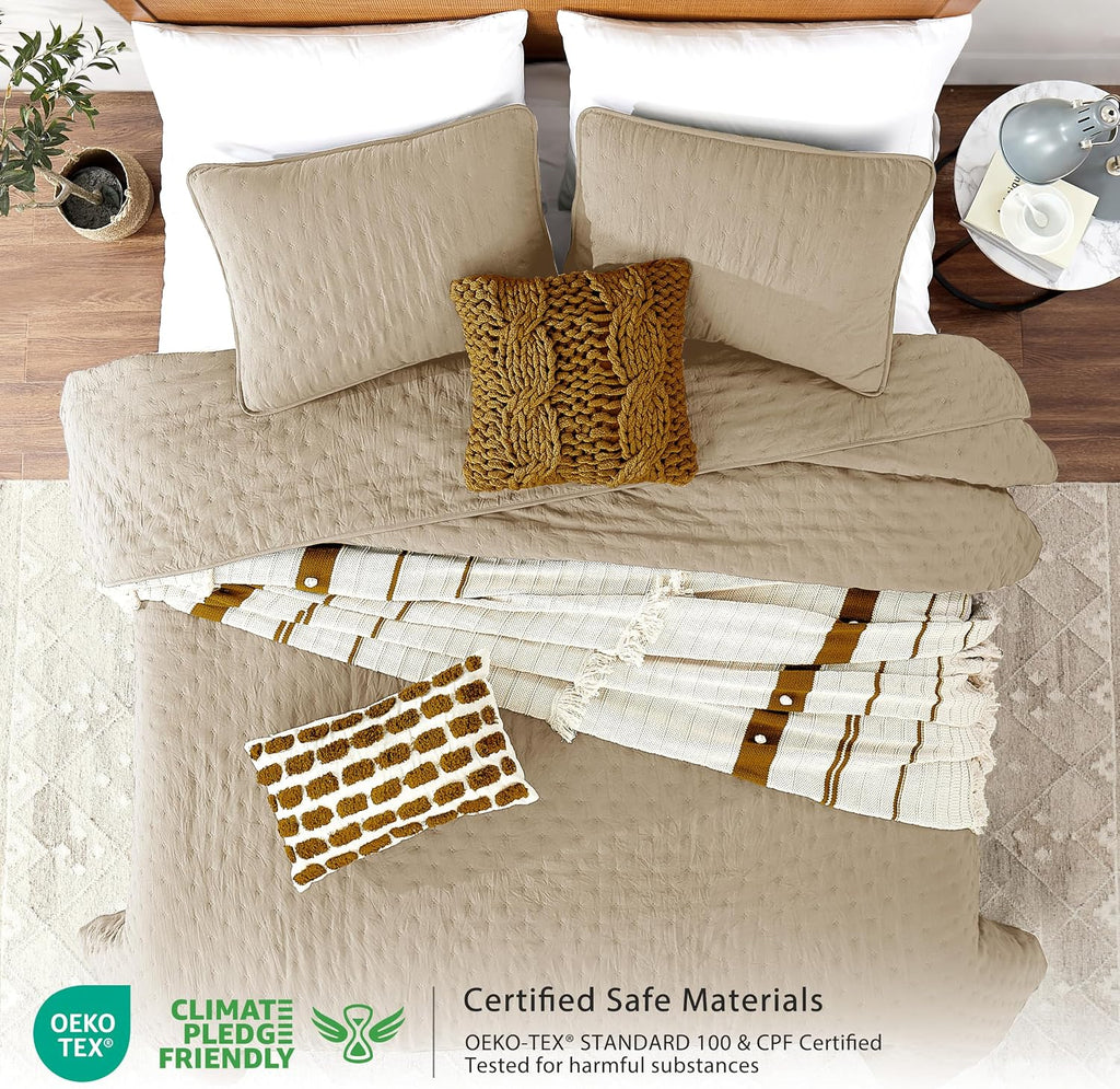 Beige Cloud Quilt Bedding Sets with Pillow Shams, Farmhouse Lightweight Soft Bedspread Coverlet, All Season