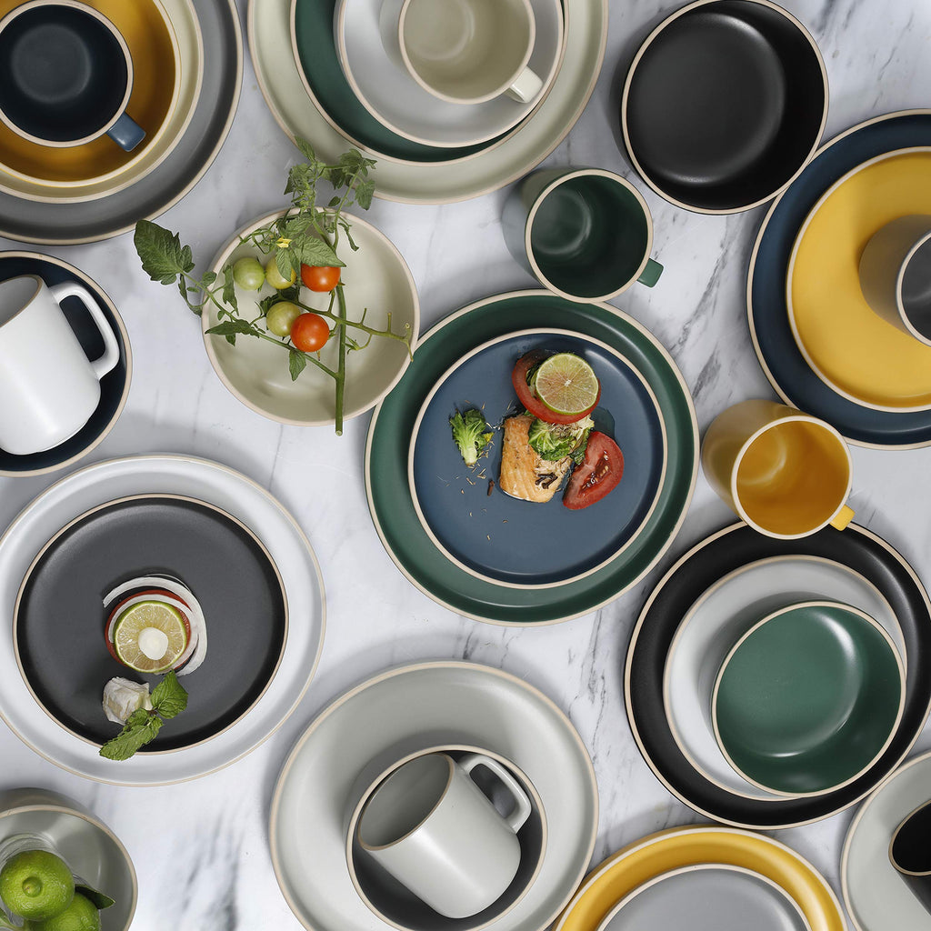 Zuma 16 Piece Round Kitchen Dinnerware Set, Dishes, Plates, Bowls, Mugs, Service for 4, Matte Stoneware, Green