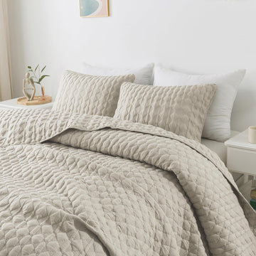 Light Beige Quilt Bedding Set with 2 Pillow Shams, Lightweight Soft Bedspread Coverlet, Thin Comforter Bed Cover