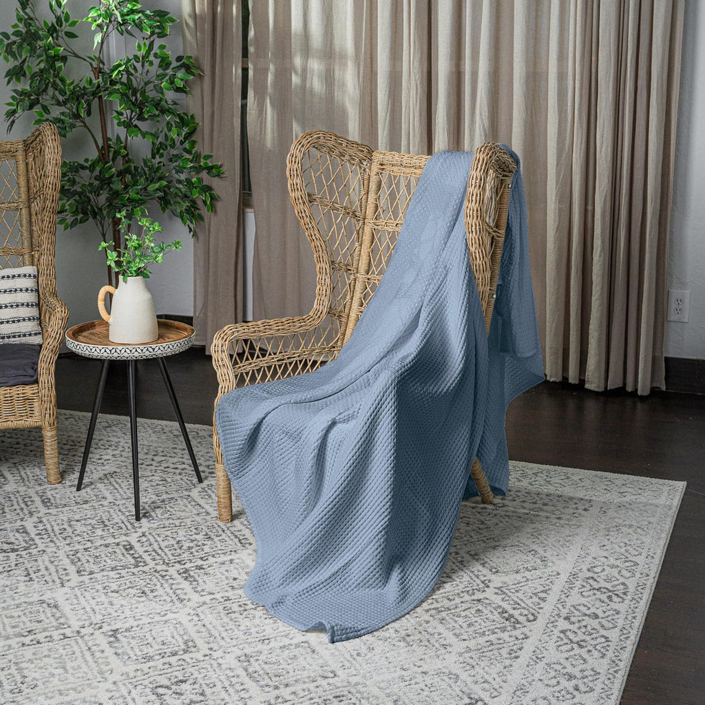 100% Cotton Waffle Weave Throw Blanket Breathable Skin-Friendly Soft Lightweight Blankets - Perfect Warm Textured