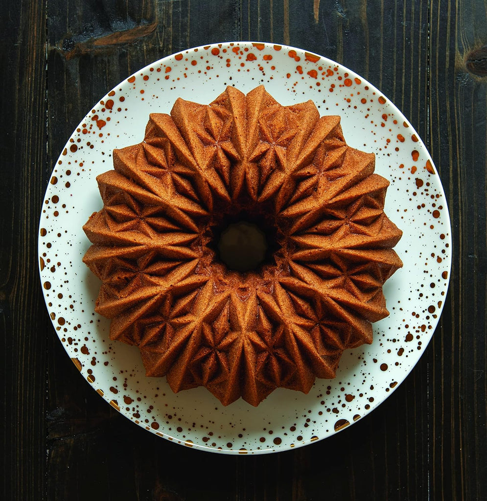 Cut Crystal Bundt, 10 Cup, Gold
