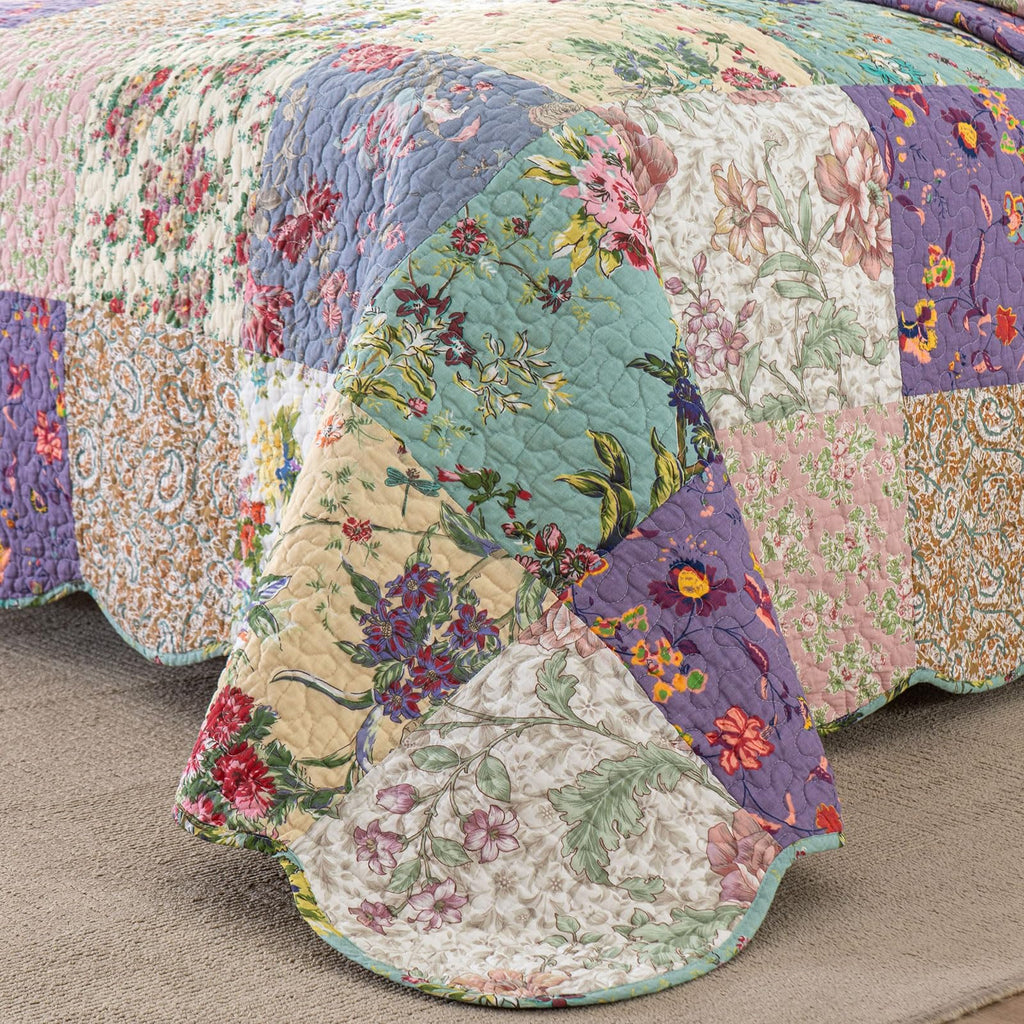 Oversized Queen Quilt Set Patchwork Bedspread (110x118 Inch)