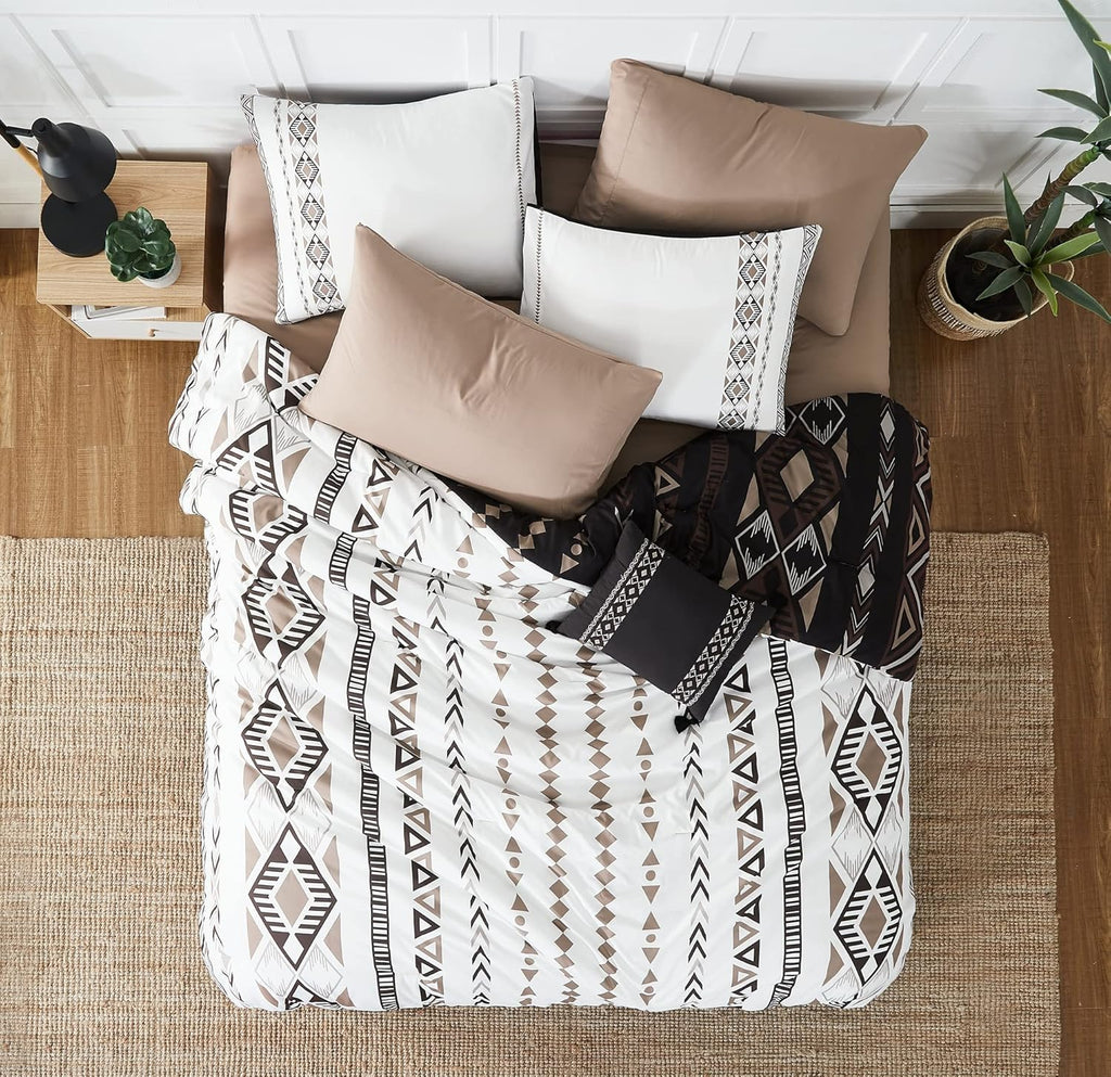 Comforter Set - 7 Pieces Boho Bed in a Bag, Western Bedding Set for All Seasons