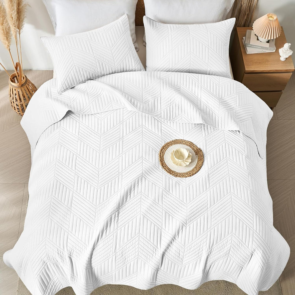 Quilt Bedding Set, White Ultrasonic Quilt Set Reversible Microfiber Bedspread, Lightweight Soft Modern