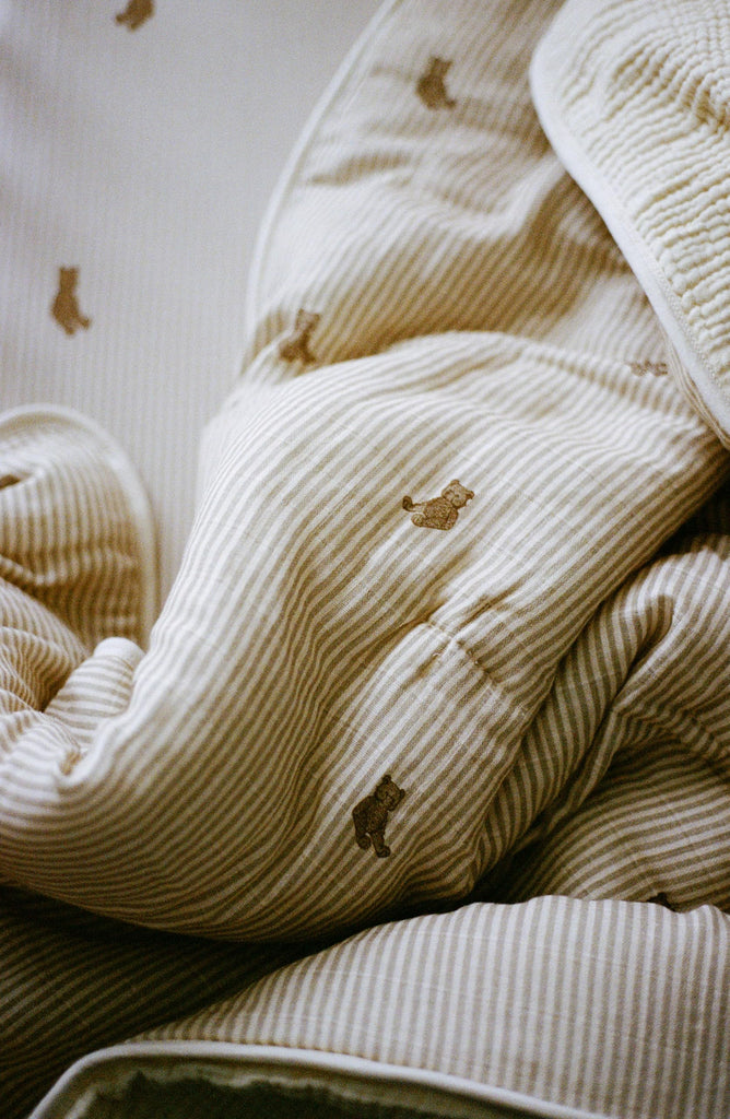 Bear Crib Bedding Set, 5-Layer Organic Cotton Muslin Crib Quilt & Sham, Teddy Bear Nursery, Toddler Comforter 45x60