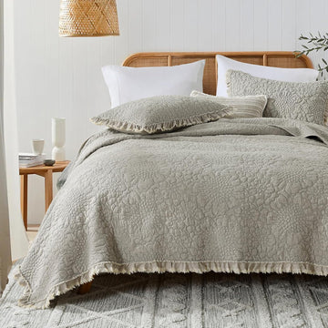 Beige Ruffled Quilt, Stone-Washed Microfiber Lightweight Crinkled Farmhouse Rustic Shabby Chic Bedding Set, 3