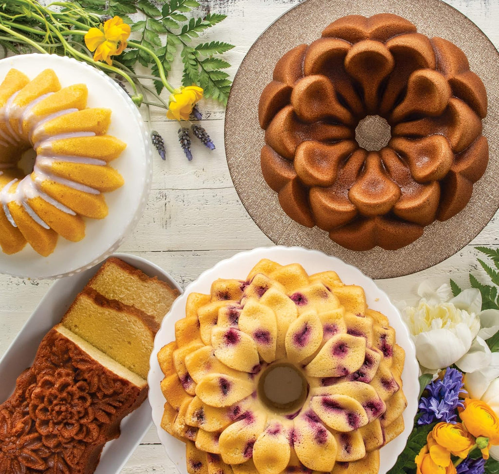 Lotus Bundt Pan Gold, 5 Cup Capacity