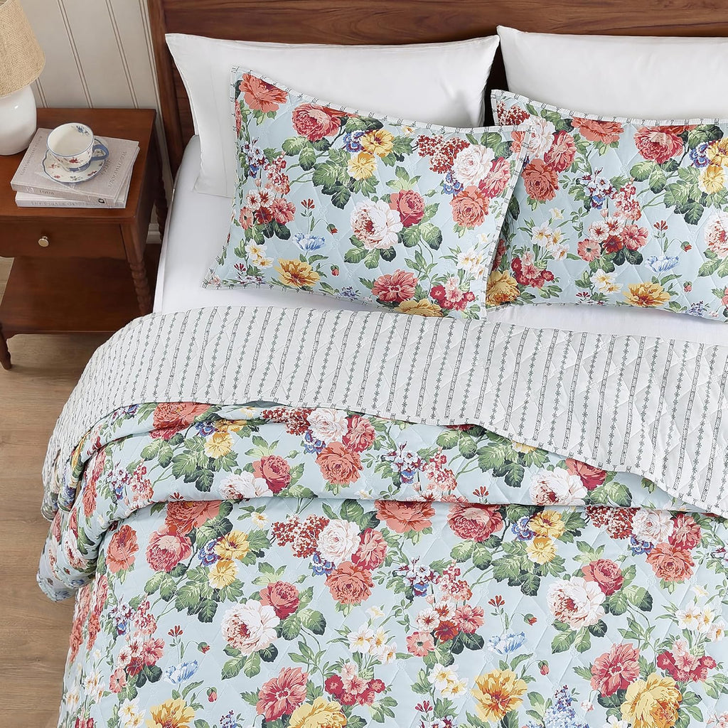 Floral Quilt Set, 3 Piece Reversible Lightweight Soft Bedspread Coverlet, Garden Farmhouse Botanical Diamond