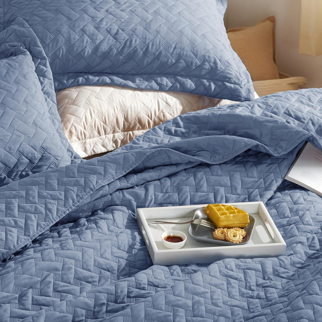 Quilts - Lightweight Bedspreads with Basket Weave Pattern, Soft Quilt Bedding Set, Mineral Blue Comforter