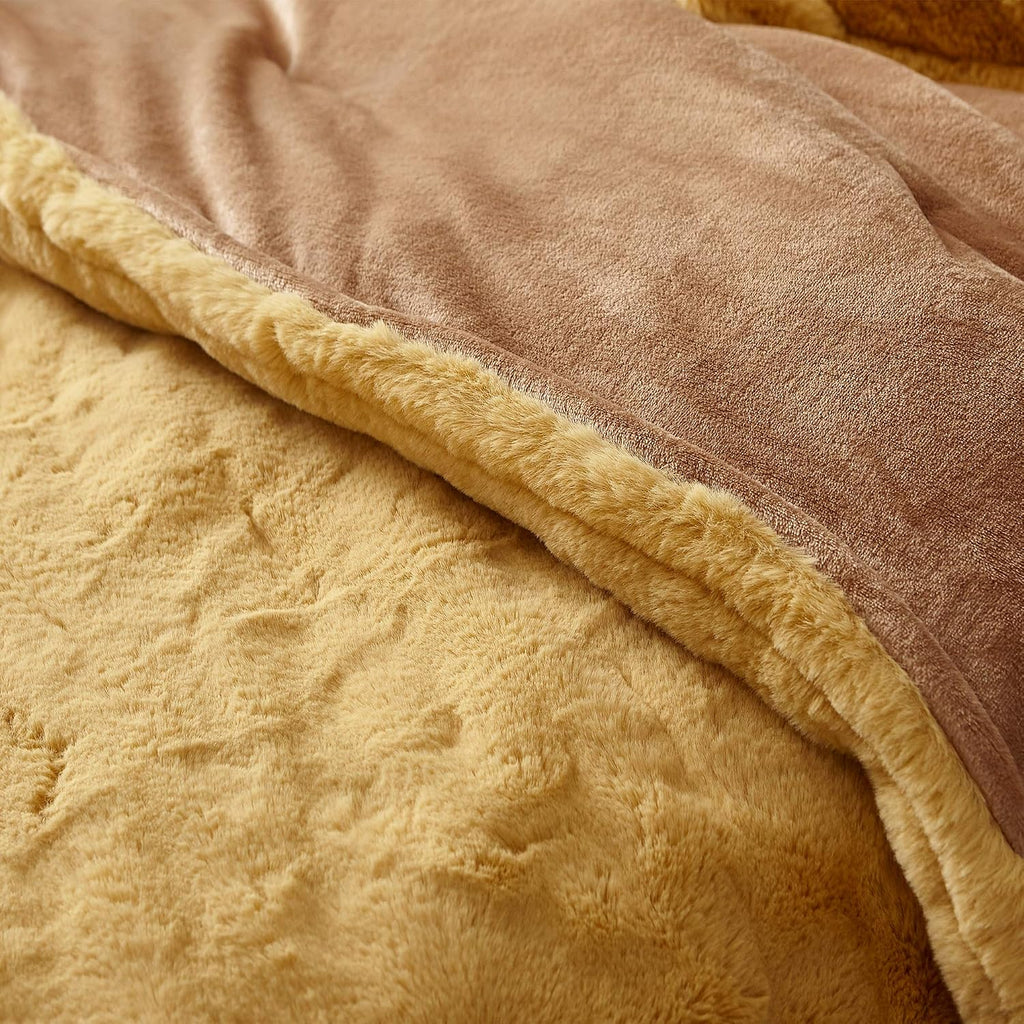 Chunky Bunny Coma Inducer King Oversized Comforter - Lionhead: Sahara Sun