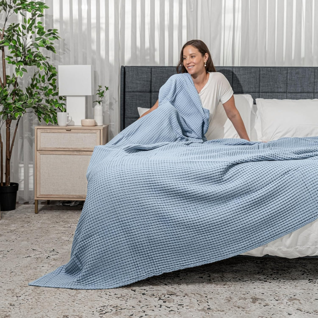 100% Cotton Waffle Weave Throw Blanket Breathable Skin-Friendly Soft Lightweight Blankets - Perfect Warm Textured