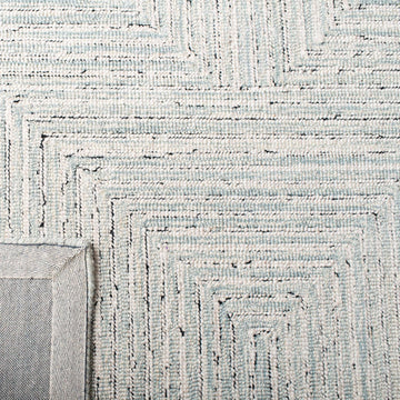 Micro-Loop Collection Area Rug, Light Grey & Ivory, Handmade Wool, Ideal for High Traffic Areas in Living
