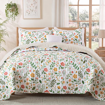 Floral Quilts, White Quilt Bedding Set with Chic Vintage Botanical Pattern, Reversible Lightweight Spring