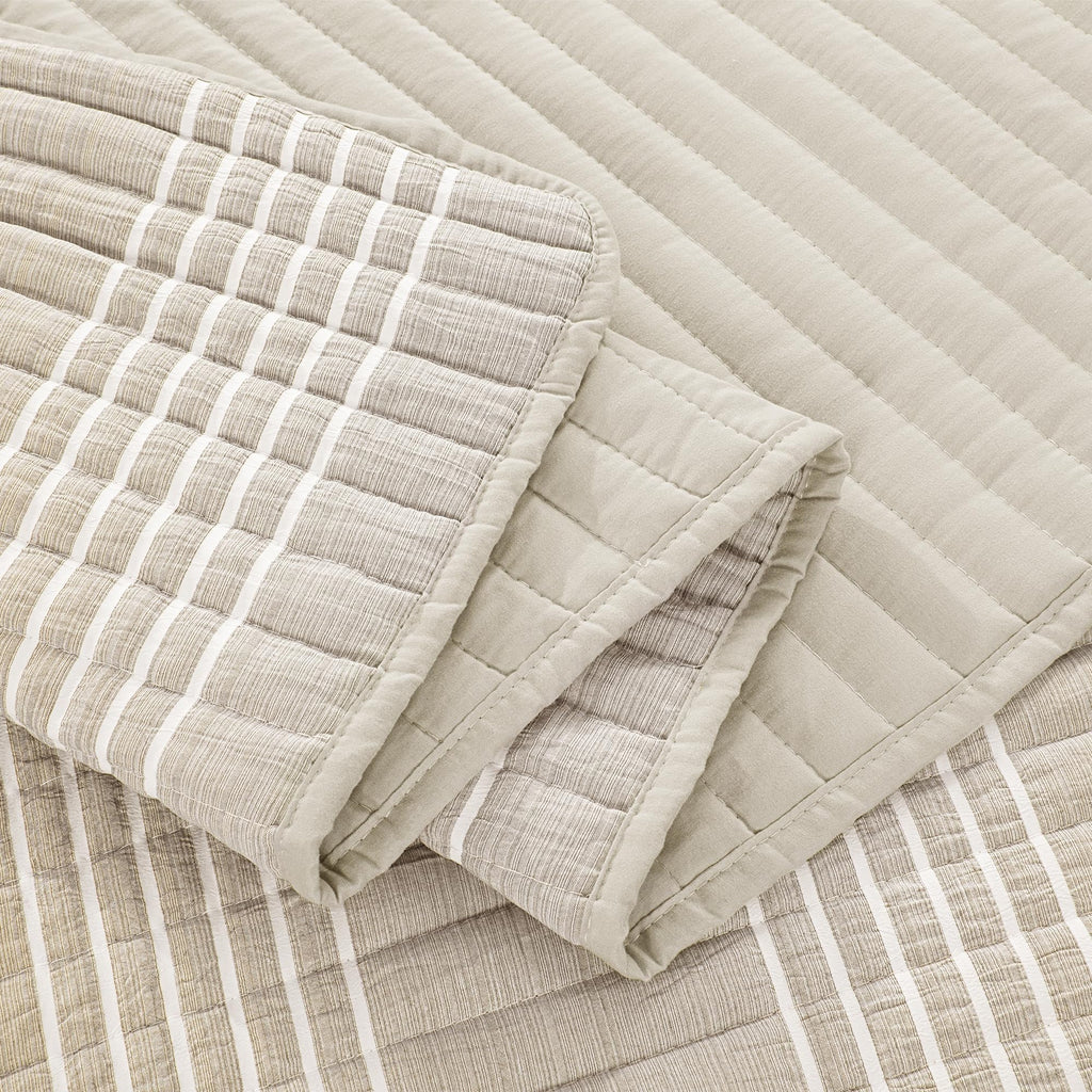 132x120 Seersucker Patchwork Quilt Set, Lightweight Plaid Bedspread Coverlet Set, All Season Bohemian